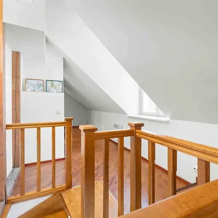 펜션 Exclusive House In Old